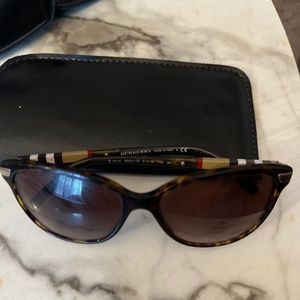 Burberry Women’s Luxury Cat-Eye Havana/Brown Designer Sunglasses